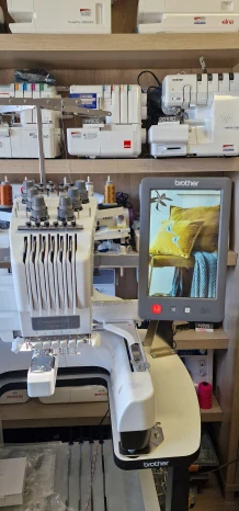 Vyšívací automat 6 - jehlový BROTHER PR680W zánovní